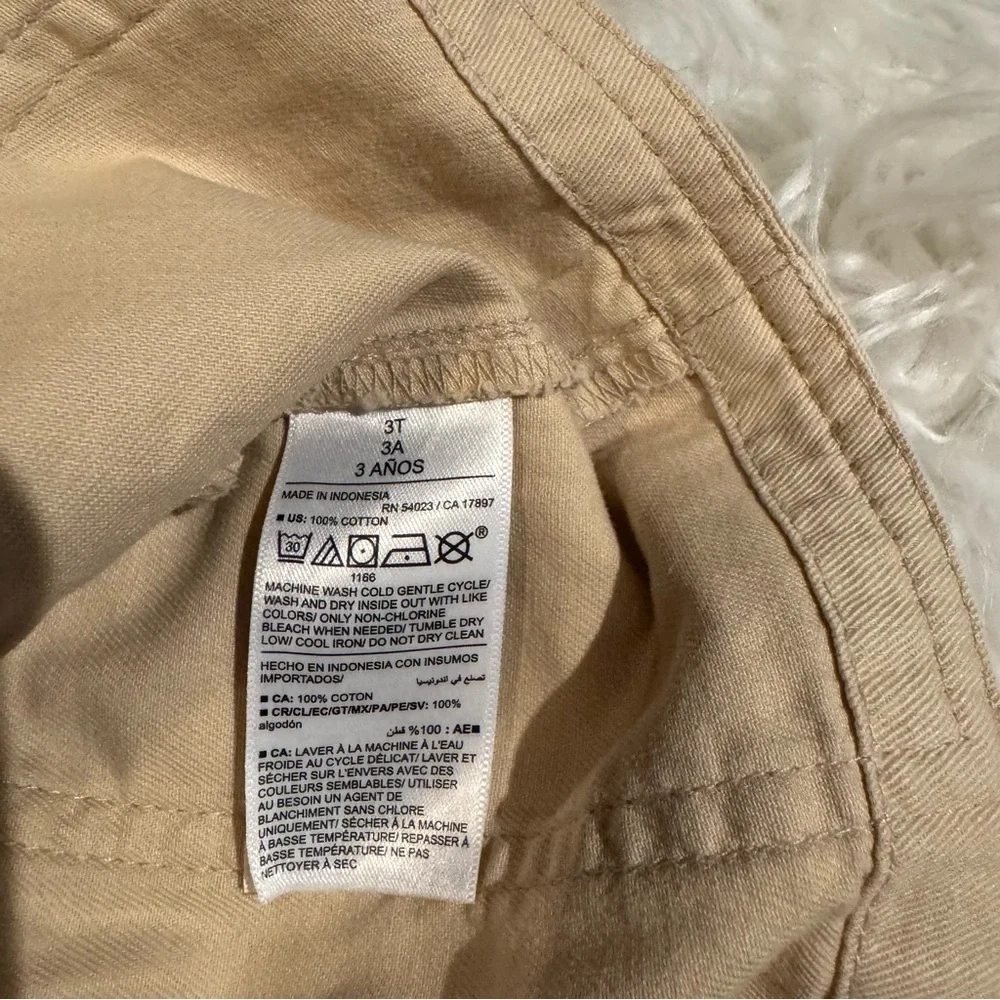 Old Navy Toddler Girl Beige Tie‎ Front Skirt with Pockets Size 3T Gently